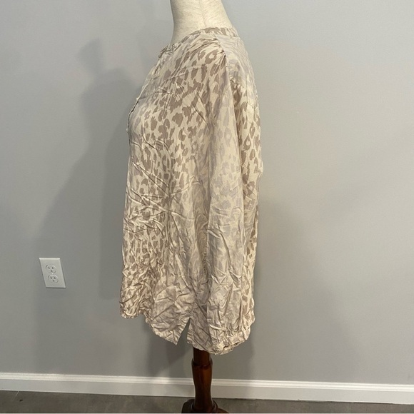 Johnny Was Calmé Leopard Print Silk Top XS - Picture 3 of 7